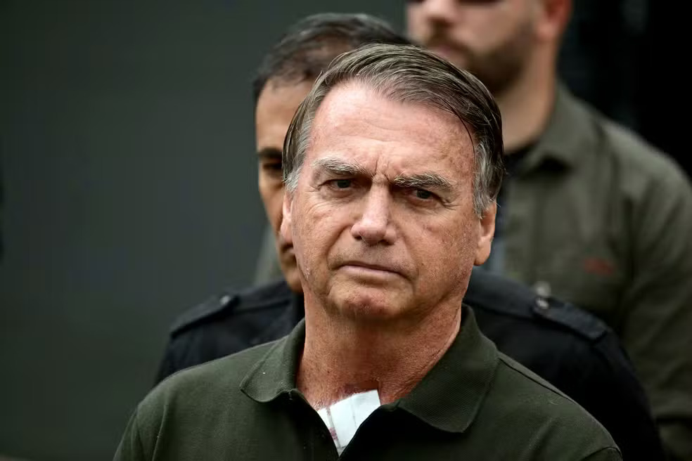 Defesa de Bolsonaro aposta em “clima no STF” para prisão domiciliar