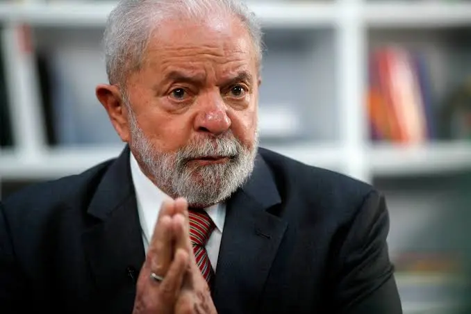 “Pix é do Brasil e ninguém vai fazer a gente mudar”, diz Lula